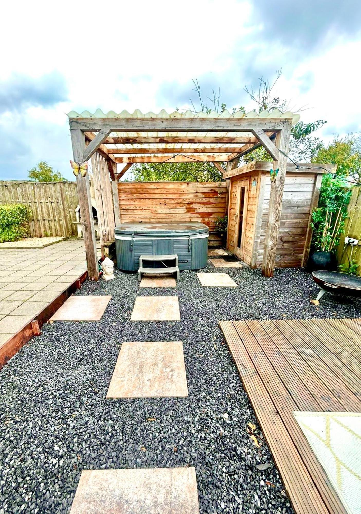 Wellness Bungalow With Jacuzzi &Sauna&Private Garden Near Amsterdam Vijfhuizen Екстериор снимка