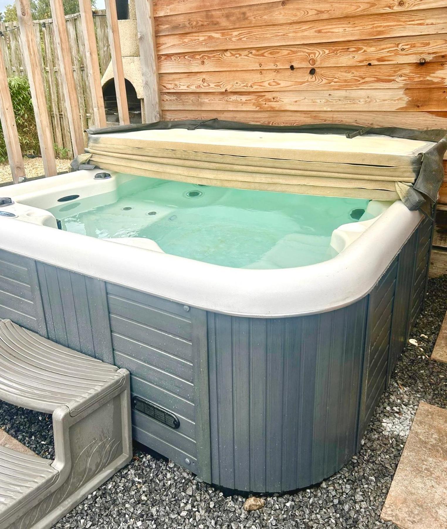 Wellness Bungalow With Jacuzzi &Sauna&Private Garden Near Amsterdam Vijfhuizen Екстериор снимка